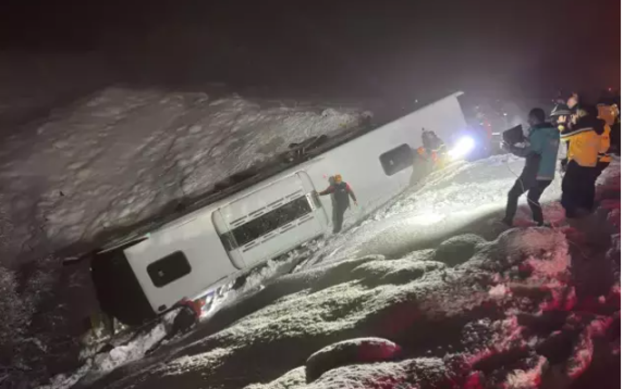 Türkiyədə sərnişin avtobusu aşdı -Ölənlər var